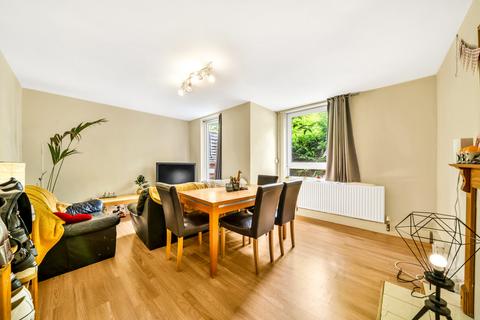 3 bedroom apartment to rent, Jansen Walk, Battersea SW11