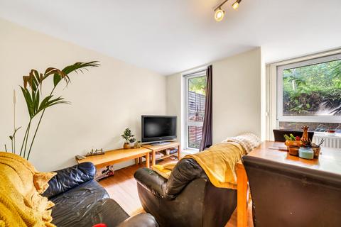 3 bedroom apartment to rent, Jansen Walk, Battersea SW11