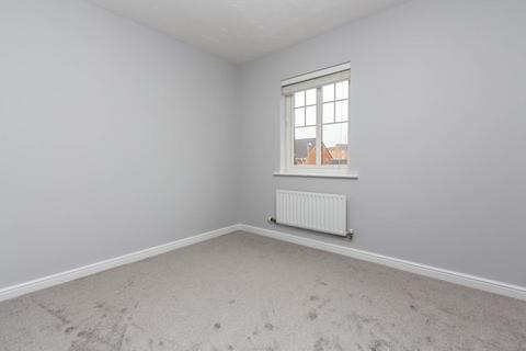 2 bedroom end of terrace house to rent, Crome Close, Wellingborough NN8