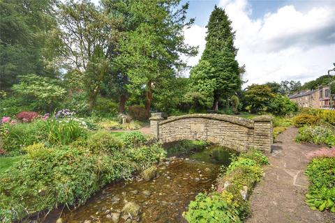 West Lea Beechthorpe Avenue, Waddington, Clitheroe, BB7 3HT