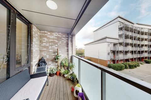 2 bedroom flat for sale, New Village Avenue, Canary Wharf, E14