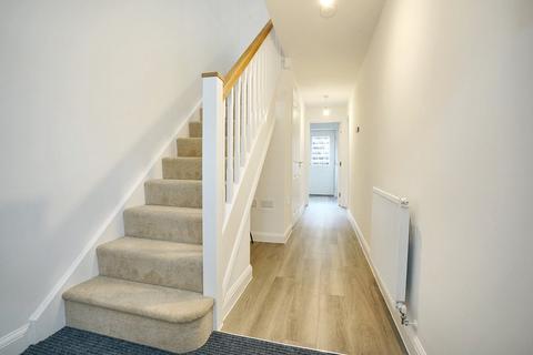 3 bedroom house to rent, Hillcrest Road, Nuneaton, Warwickshire, CV10