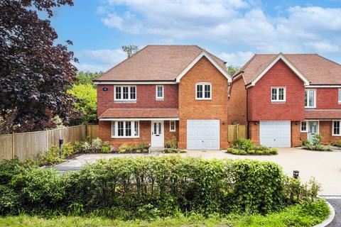 4 bedroom detached house for sale, Maidstone Road, Horsmonden