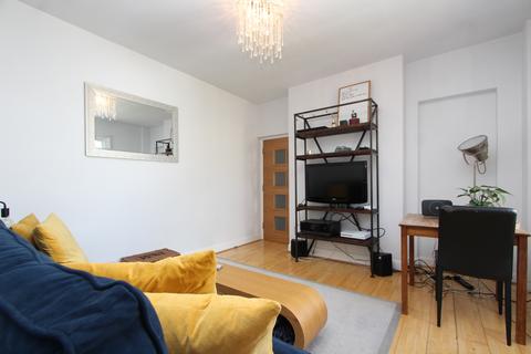 3 bedroom apartment to rent, Alexandra Park Road, Alexandra Park, London, N22