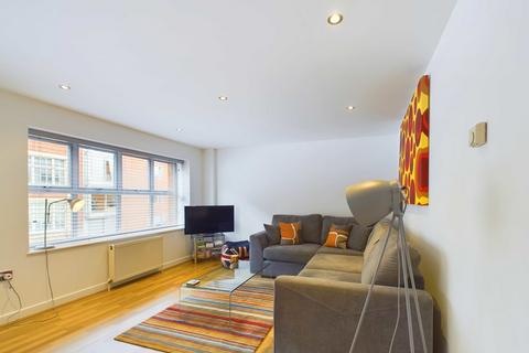 2 bedroom apartment for sale, Tower Bridge Road, London