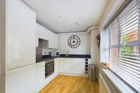 2 bedroom apartment for sale, Tower Bridge Road, London