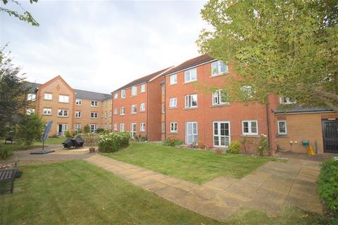 2 bedroom apartment to rent, Railway Street, Braintree, CM7