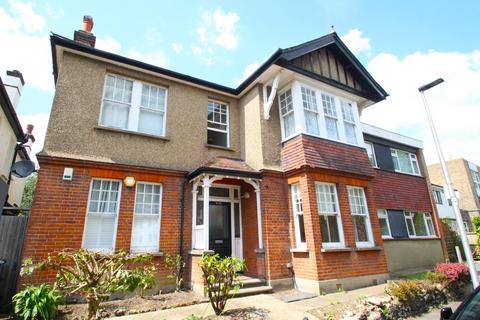 1 bedroom ground floor flat to rent, Glengall Road, Woodford Green