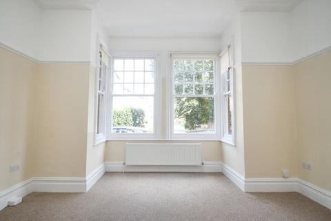 1 bedroom ground floor flat to rent, Glengall Road, Woodford Green