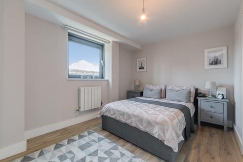 undefined, Millharbour, London