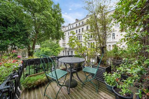 1 bedroom flat for sale, Kensington Gardens Square, Notting Hill, London