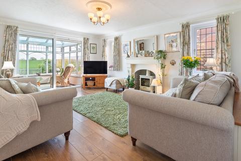 19 Cotham Gardens, Keelby, Grimsby, DN41 8RB
