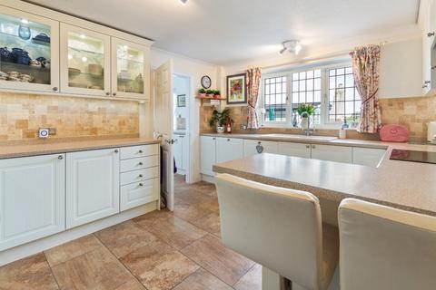 19 Cotham Gardens, Keelby, Grimsby, DN41 8RB