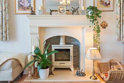 19 Cotham Gardens, Keelby, Grimsby, DN41 8RB