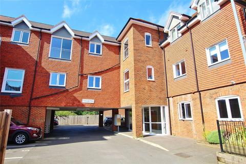 2 bedroom flat for sale, Connaught Road, Woking GU24