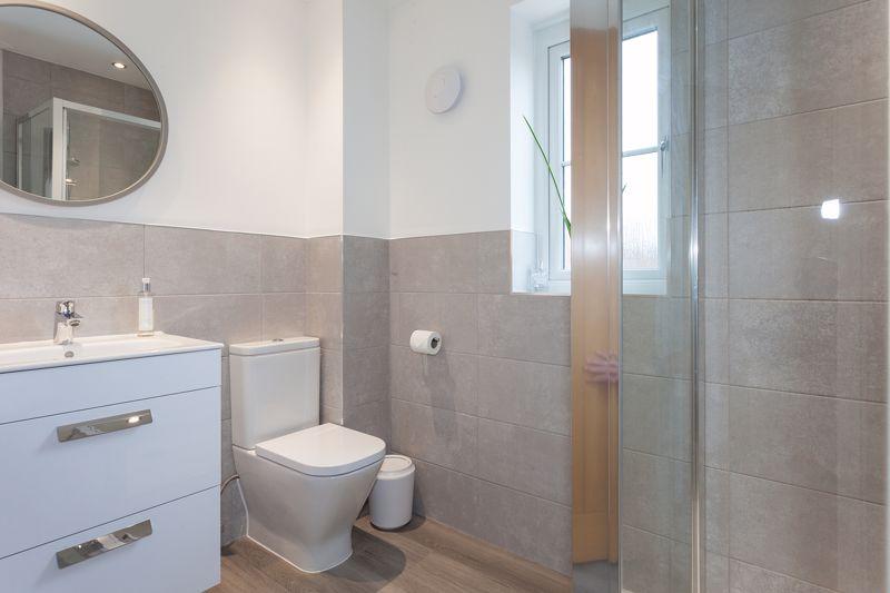 Bedroom 2 en suite