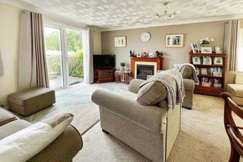 2 bedroom detached bungalow for sale, Bursledon Road, Hedge End, SO30