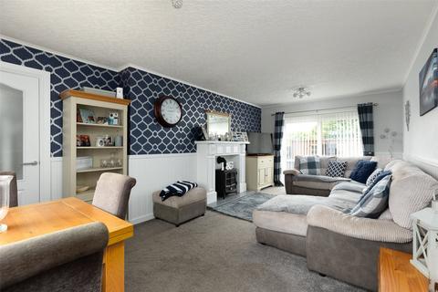 115 Ashgrove, Methilhill, Leven, KY8 2DY