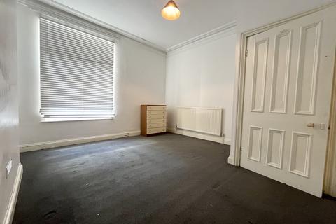 2 bedroom flat to rent, Fletton Avenue, PETERBOROUGH PE2