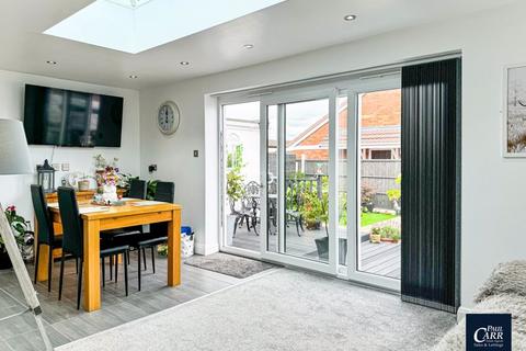 33 Berwyn Grove, Walsall, WS6 7DW