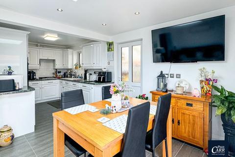 33 Berwyn Grove, Walsall, WS6 7DW