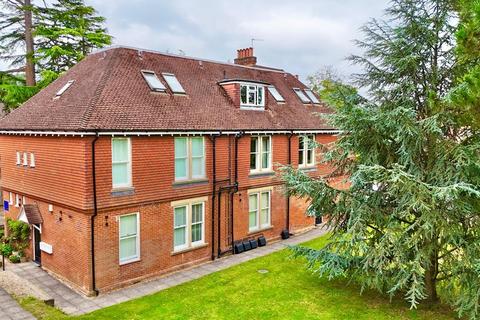 2 bedroom penthouse for sale, Upper Park Road, Camberley GU15
