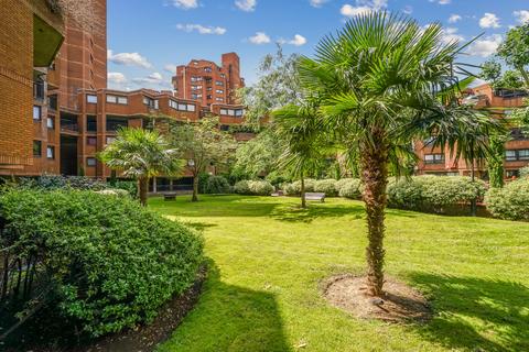 3 bedroom flat for sale, Blantyre Walk, Worlds End Estate, London