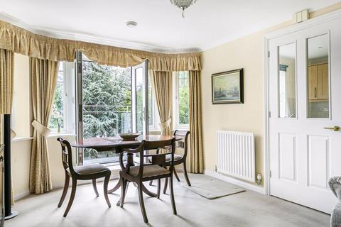 2 bedroom retirement property for sale, Cobham Road, Fetcham