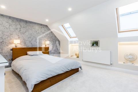 2 bedroom apartment for sale, Hornsey Road, Holloway, London, N7