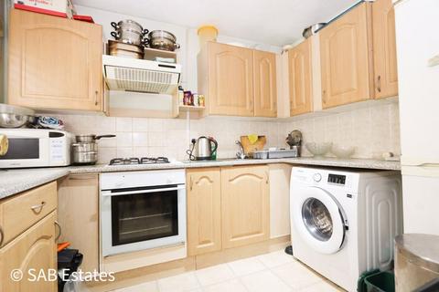 2 bedroom terraced house for sale, Concord Close, Northolt