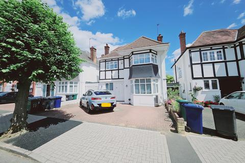 7 bedroom detached house for sale, Hillcrest Avenue, Edgware, HA8