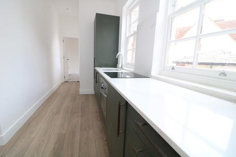 1 bedroom apartment to rent, West Street, Dorking