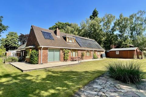 3 bedroom detached house for sale, Horncastle Road, Woodhall Spa LN10