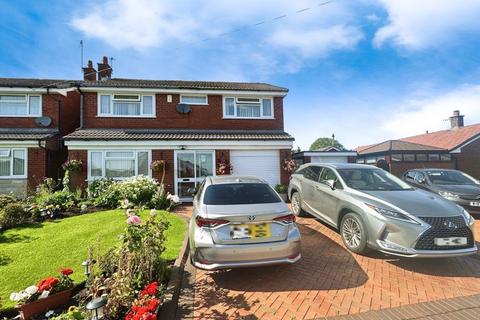 4 bedroom detached house for sale, Blackrod Drive, Bury