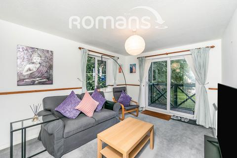 2 bedroom apartment to rent, Admirals Court, Rose Kiln Lane