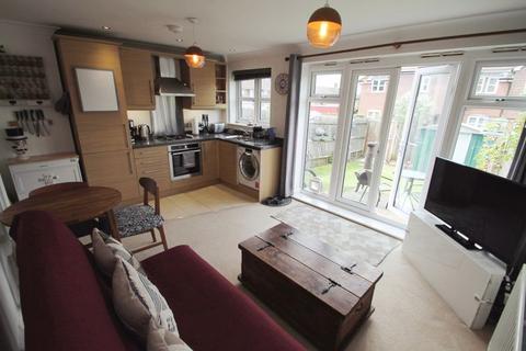 1 bedroom flat for sale, Hexham Gardens, Northolt