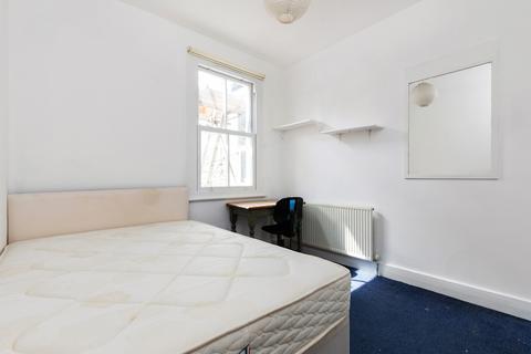 3 bedroom flat to rent, Tamworth Street