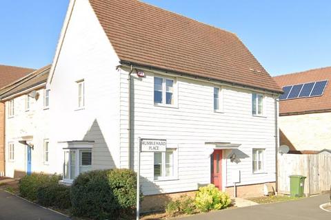 3 bedroom semi-detached house to rent, Humbleward Place