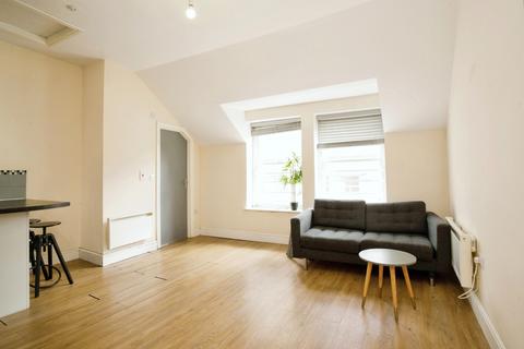 1 bedroom flat to rent, Tredegar Apartments, Commercial Street, Newport