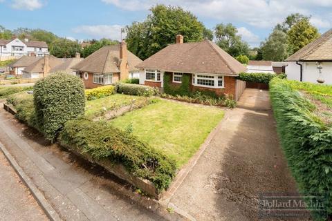 3 bedroom detached bungalow for sale, Moir Close, Sanderstead