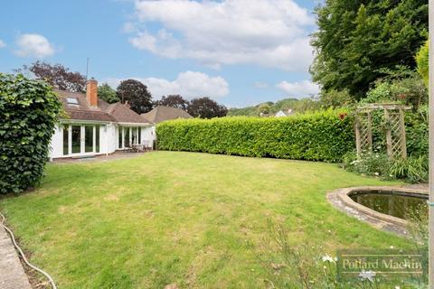 3 bedroom detached bungalow for sale, Moir Close, Sanderstead