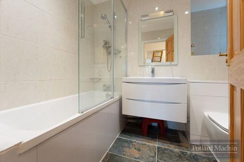 5 Moir Close, South Croydon, CR2 0LQ