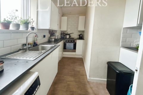 2 bedroom apartment to rent, London Road, PO21