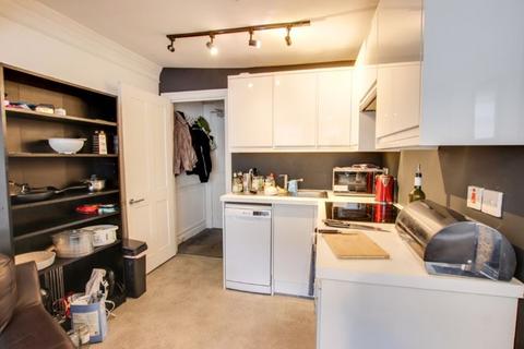 2 bedroom apartment to rent, Fore Street, Trowbridge