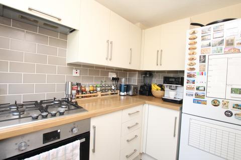 2 bedroom end of terrace house to rent, Brackley NN13