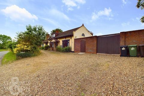 5 bedroom chalet for sale, The Street, Woodton, Bungay