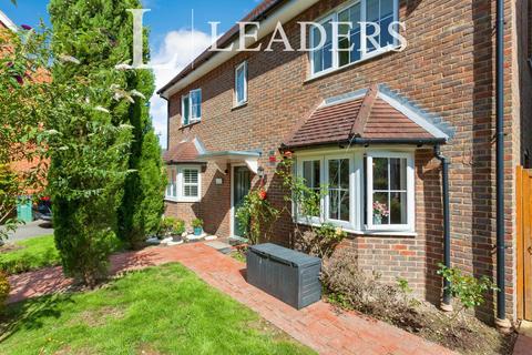 4 bedroom detached house to rent, Langridge Lane, Horsham