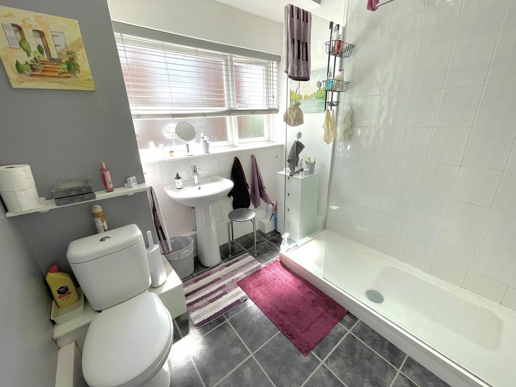 5 Shirlands Court Shower Room