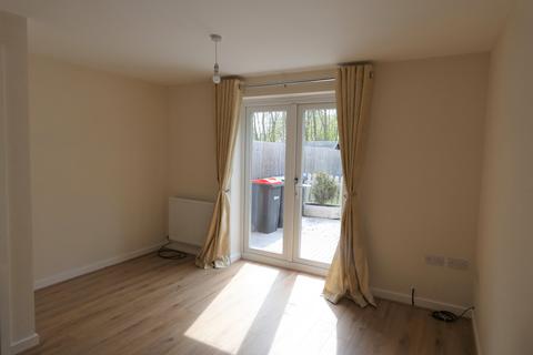 2 bedroom end of terrace house to rent, Lewis Crescent, Annesley