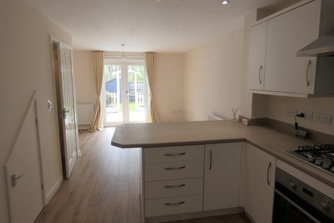2 bedroom end of terrace house to rent, Lewis Crescent, Annesley